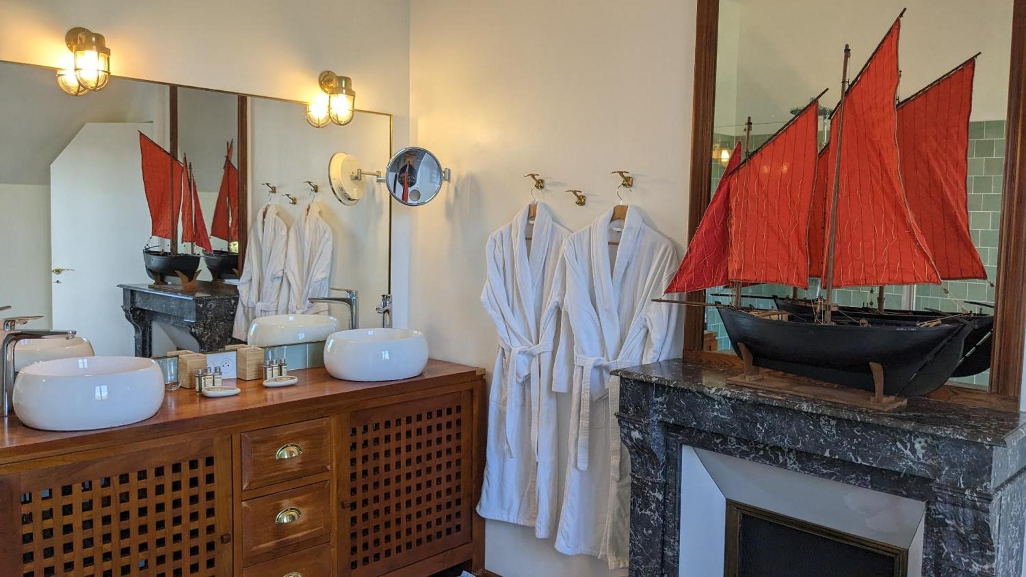 Manoir De Truhelin, A 2 Pas Du Golfe Du Morbihan 阿拉东 客房 照片